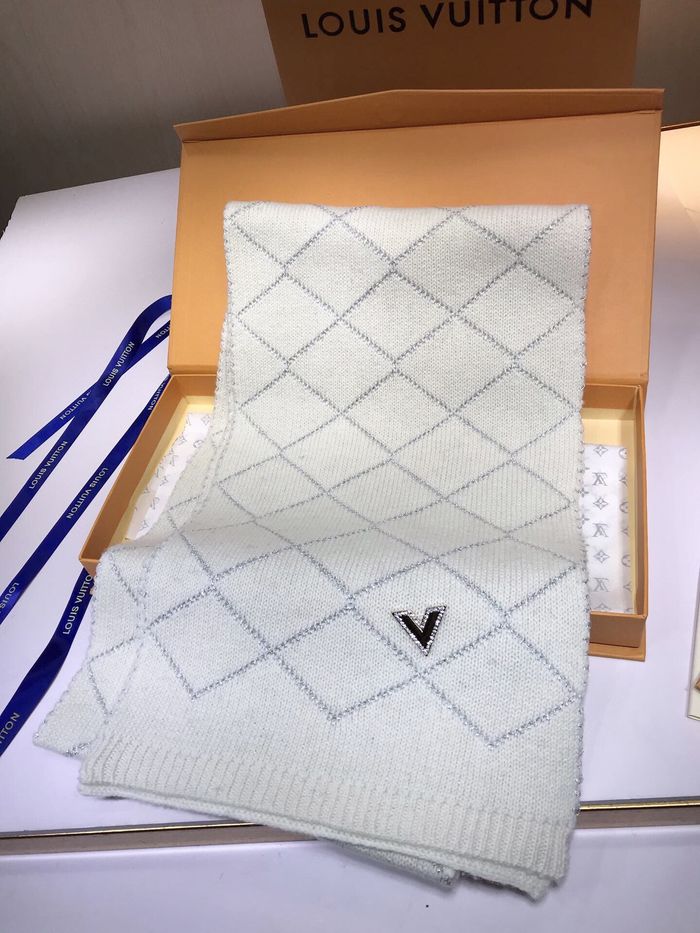 Louis Vuitton Scarf LV00022